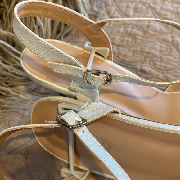 Dream Pairs Nina Low Pump Sandals. WORN ONCE - Picture 5 of 9